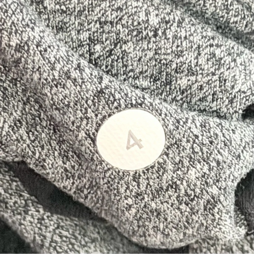 Lululemon Gray Joggers Women’s Size 4 Athletic Lounge Pants